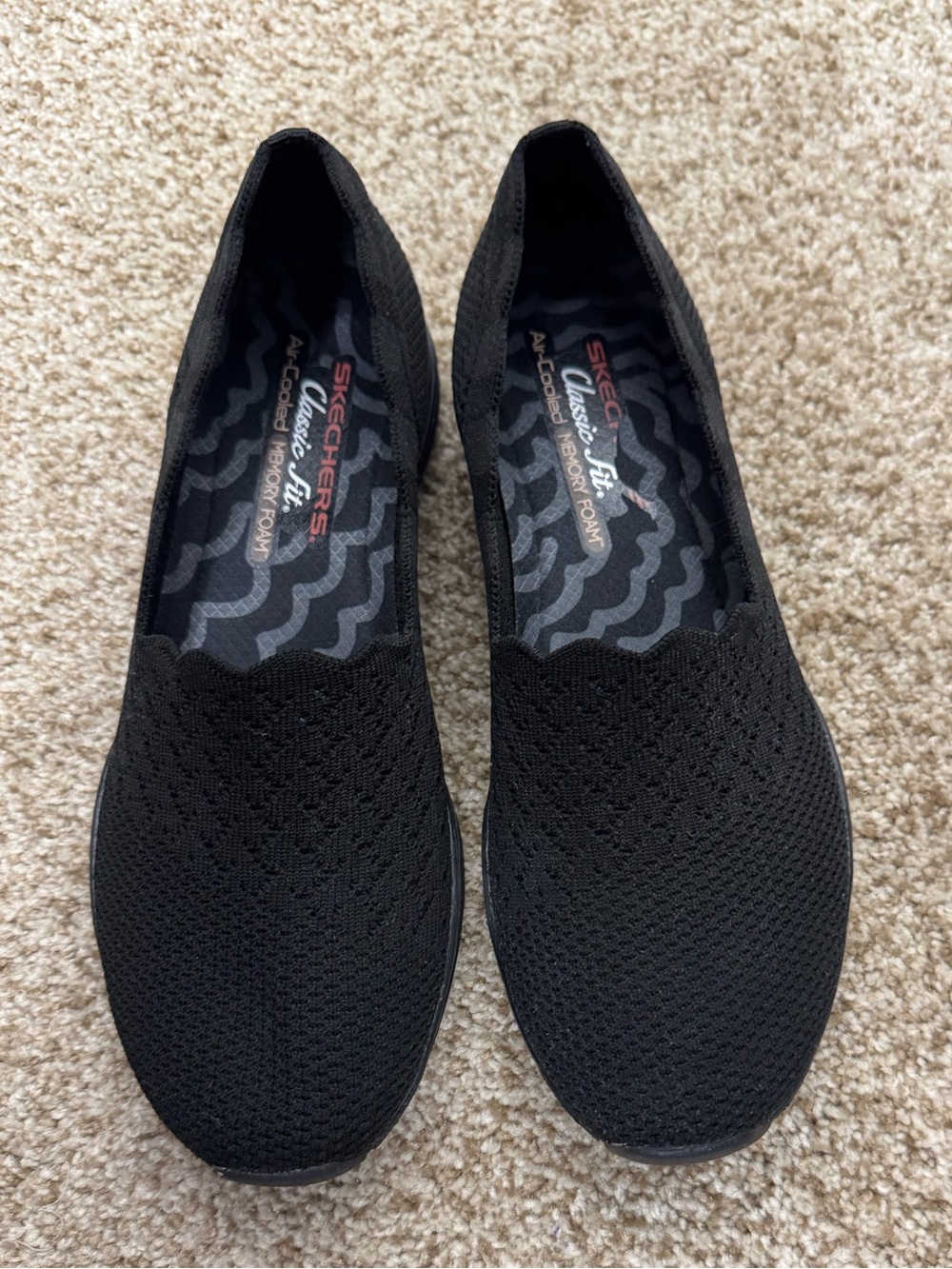 Skechers Seager stat scalloped comfort fit flat 8.5